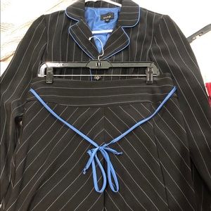 Office/business attire.size M-L